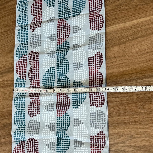 14X90 Crate&Barrel table runner, NWOT, grey with white red and blue pattern - Picture 5 of 7